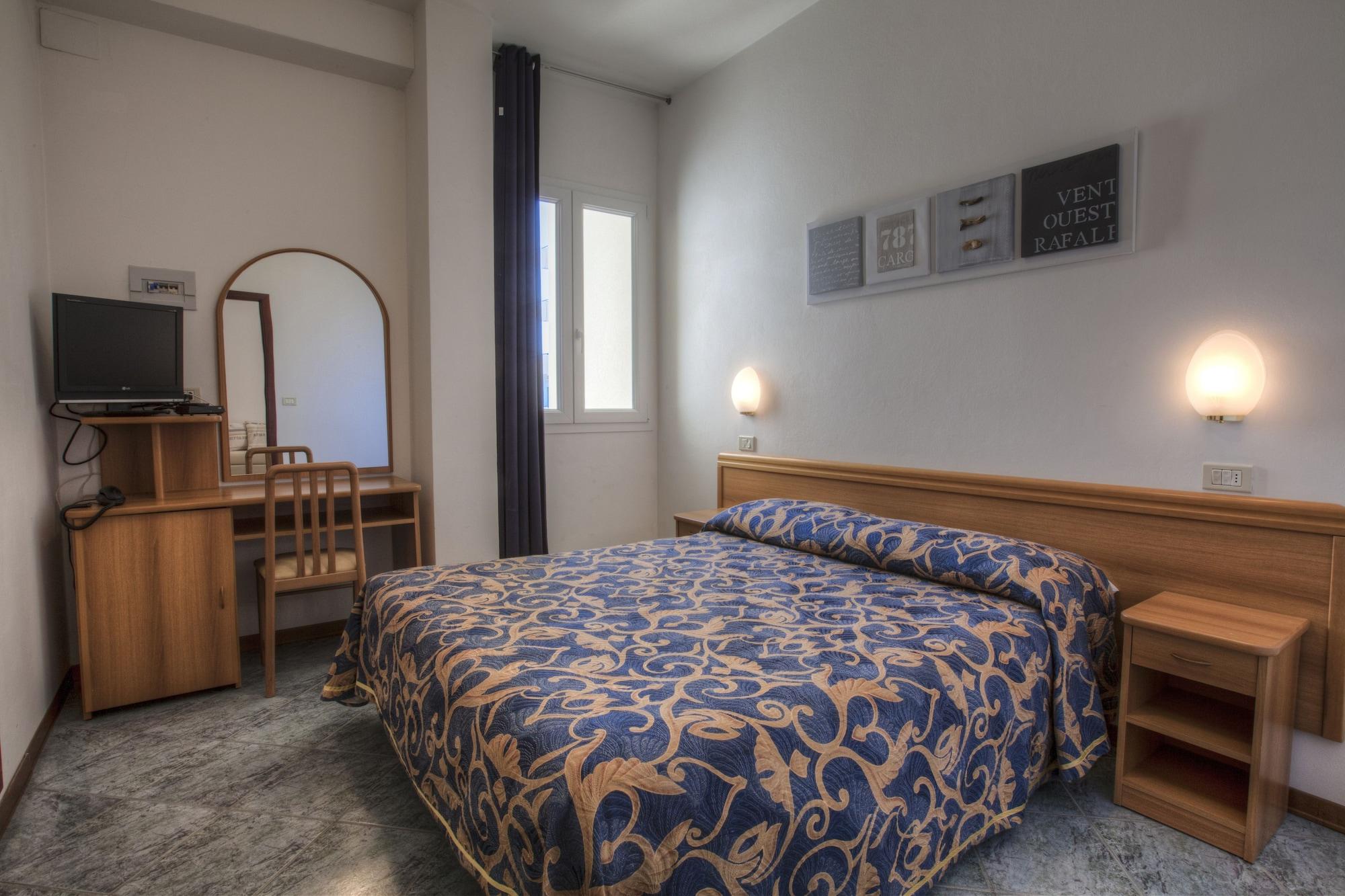 Life Hotel 4*