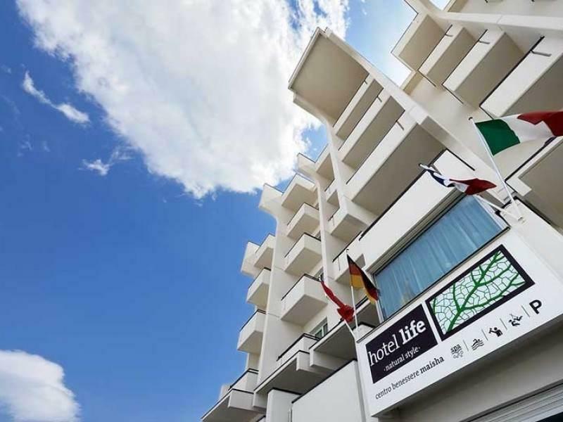 Life Hotel
